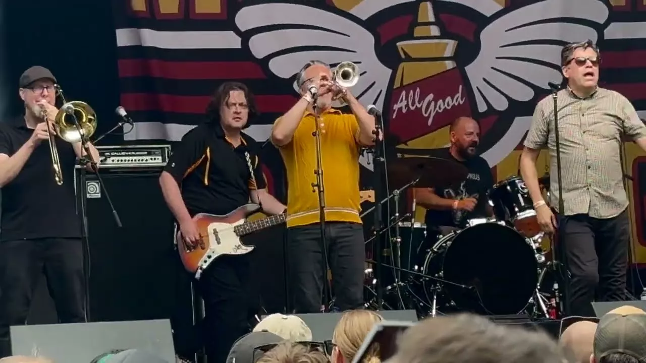 Mustard Plug – Yesterday (LIVE), Brakrock, 2024-08-03, Woodstage, Duffel