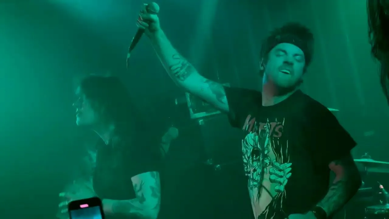 Clowns (with Fleur from March) – I Got a Knife (LIVE), 2024-05-20, Cassiopeia, Berlin