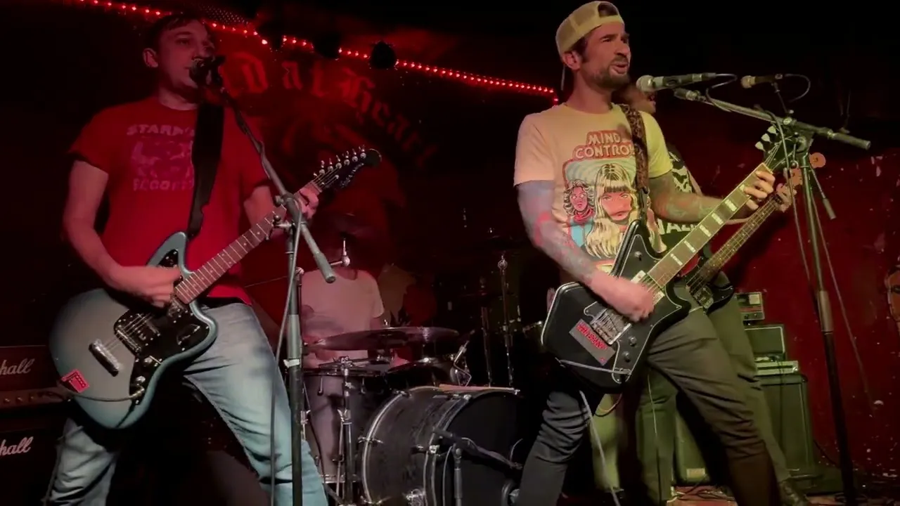 Neon Bone – But When You’re Alone (LIVE), 2024-12-20, Wild at Heart, Berlin