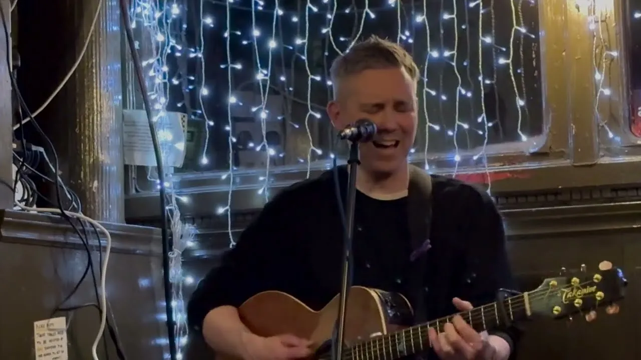 Paul Sheridan – Everywhere (LIVE) (Cover Fleetwood Mac ), 2025-02-23, Tolbooth Bar, Glasgow