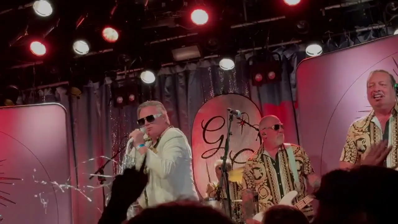Me First and the Gimme Gimmes – Country Roads (LIVE) (John Denver cover), 2025-06-04, SO36, Berlin
