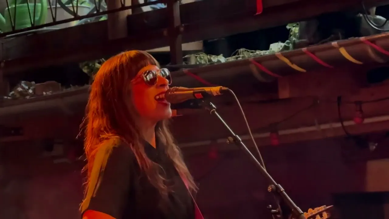 Acht Eimer Hühnerherzen – Eisenhüttenstadt (LIVE), 2025-07-05, Schokoladen Hofkonzert, Berlin