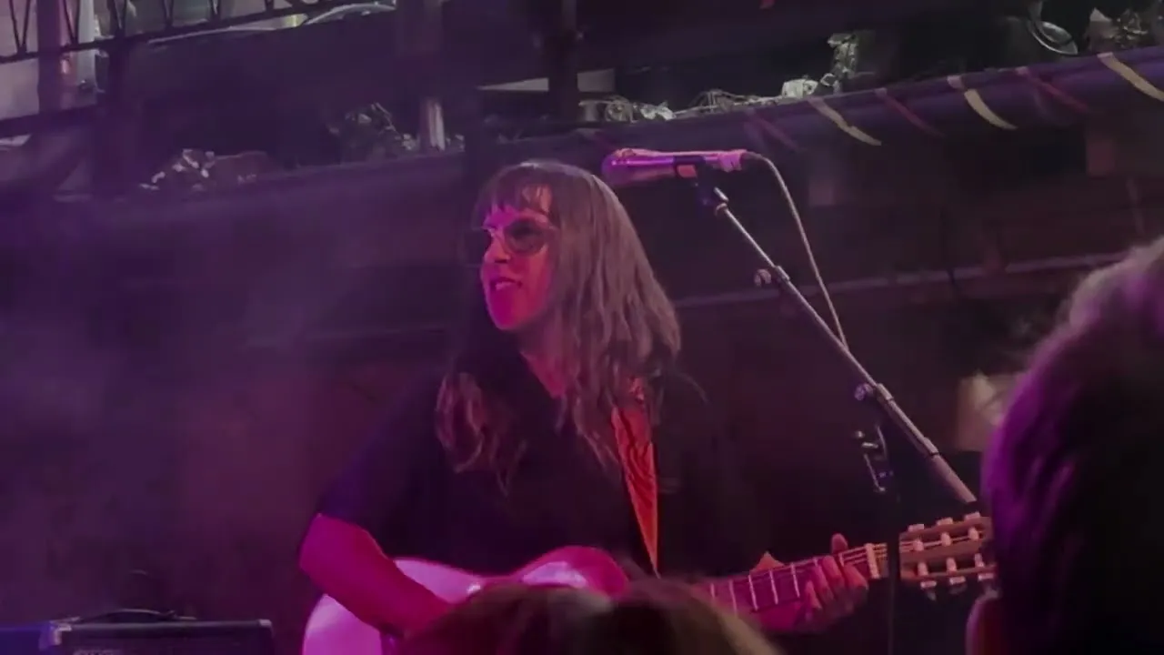 Acht Eimer Hühnerherzen – Kann es sein, dass ich mich irr? (LIVE),2025-07-05,Schokoladen Hof, Berlin