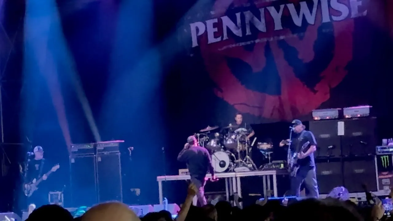 Pennywise – My Own Country (LIVE), Reconstruction Tour, 2025-05-16, Poble Espanyol, Barcelona