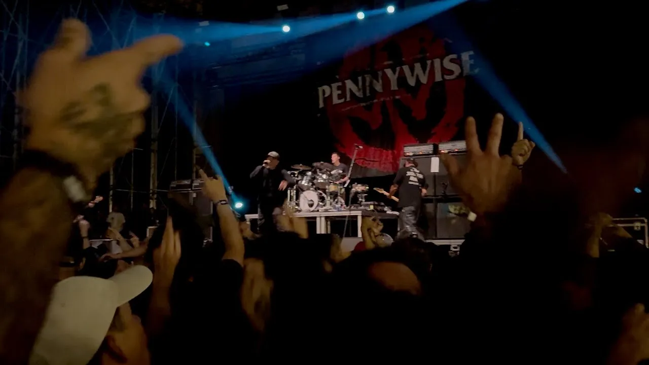 Pennywise – Perfect People (LIVE), Reconstruction Tour, 2025-05-16, Poble Espanyol, Barcelona